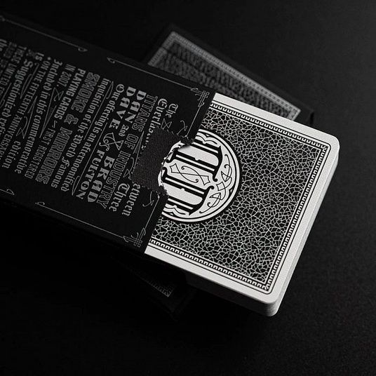 Купити Покерні карти Smoke & Mirrors White/Black by Dan&Dave в